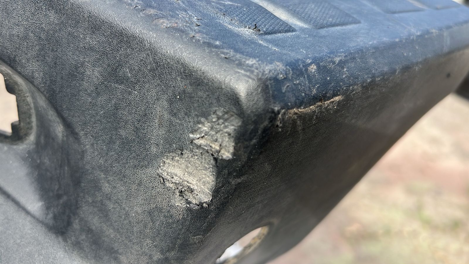 Moldura Parachoque Trasero Chevrolet Colorado (18-23) - Imagen 6