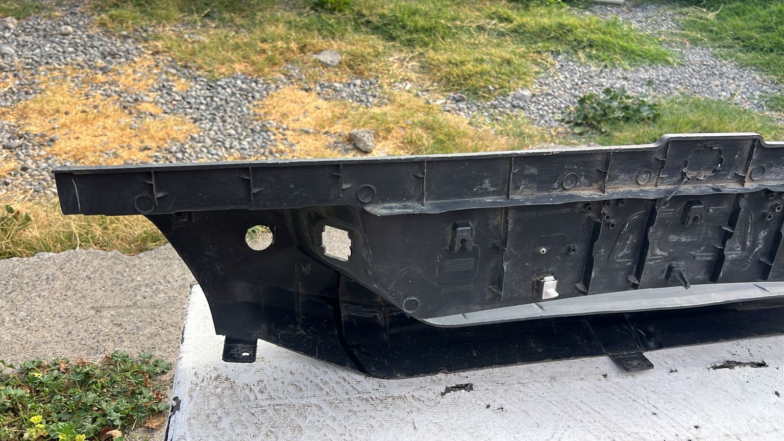 Moldura Parachoque Trasero Chevrolet Colorado (18-23) - Imagen 8