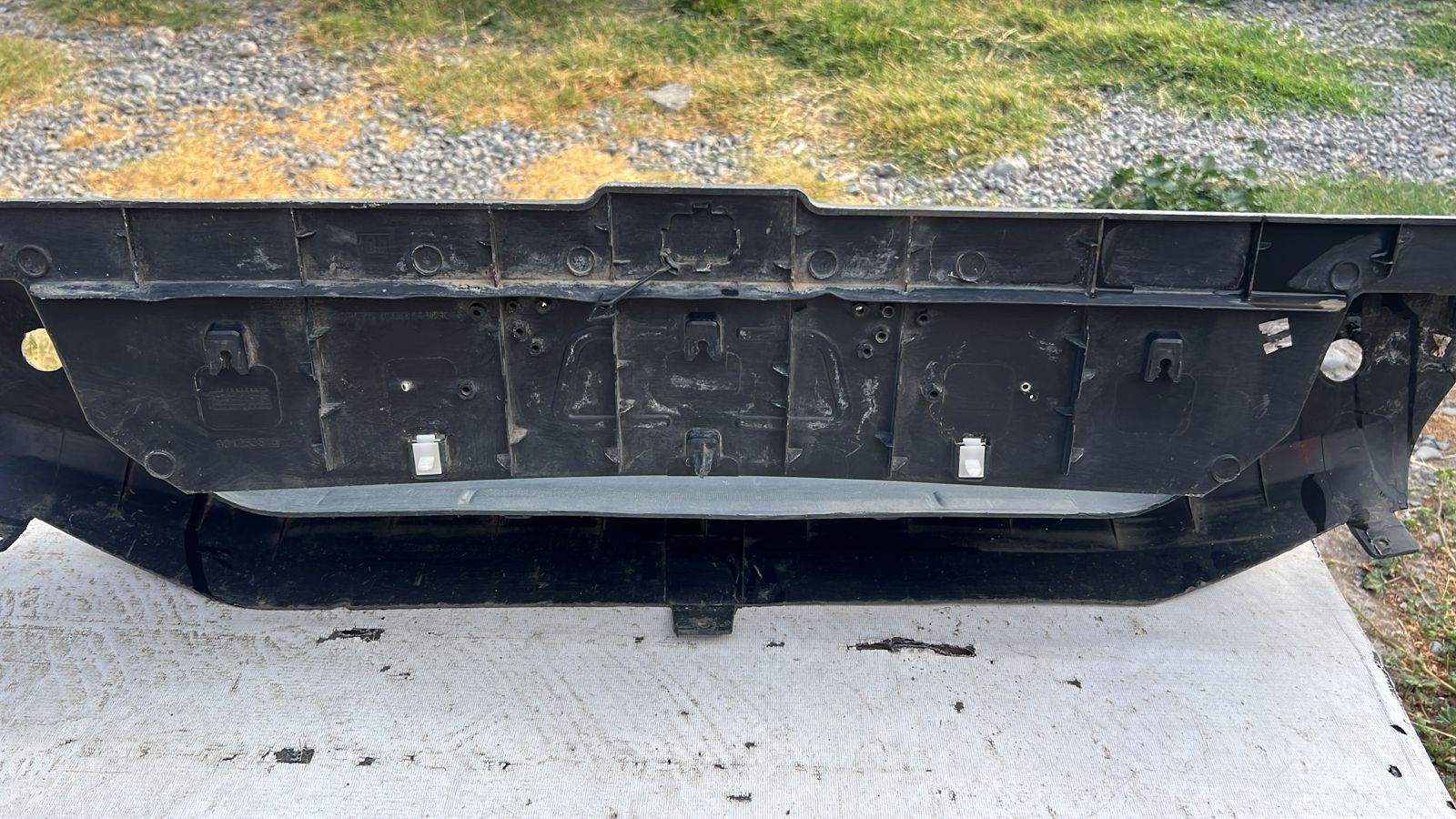 Moldura Parachoque Trasero Chevrolet Colorado (18-23) - Imagen 9