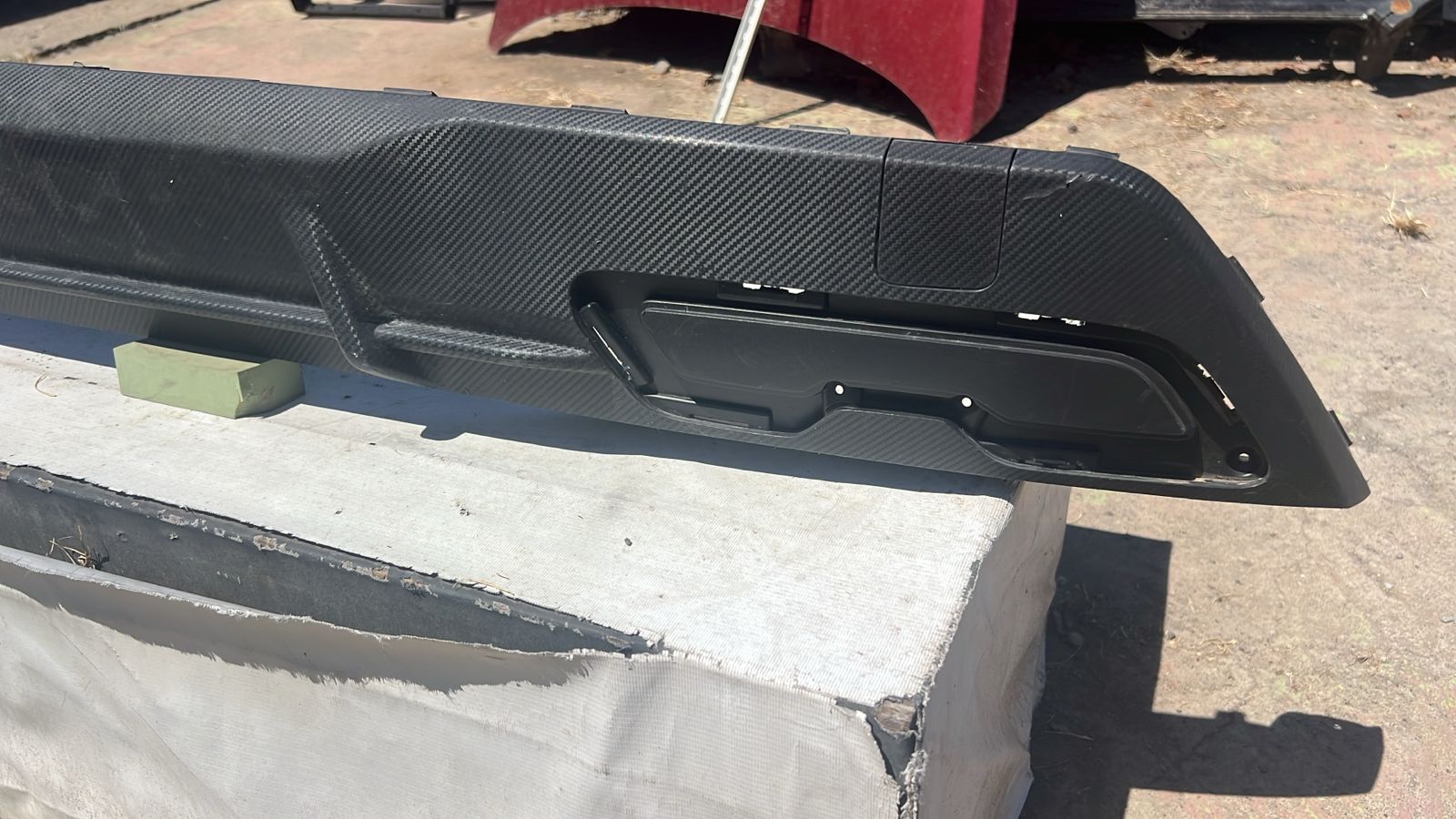 Moldura Parachoque Trasero Chevrolet Sail (23-26) - Imagen 4