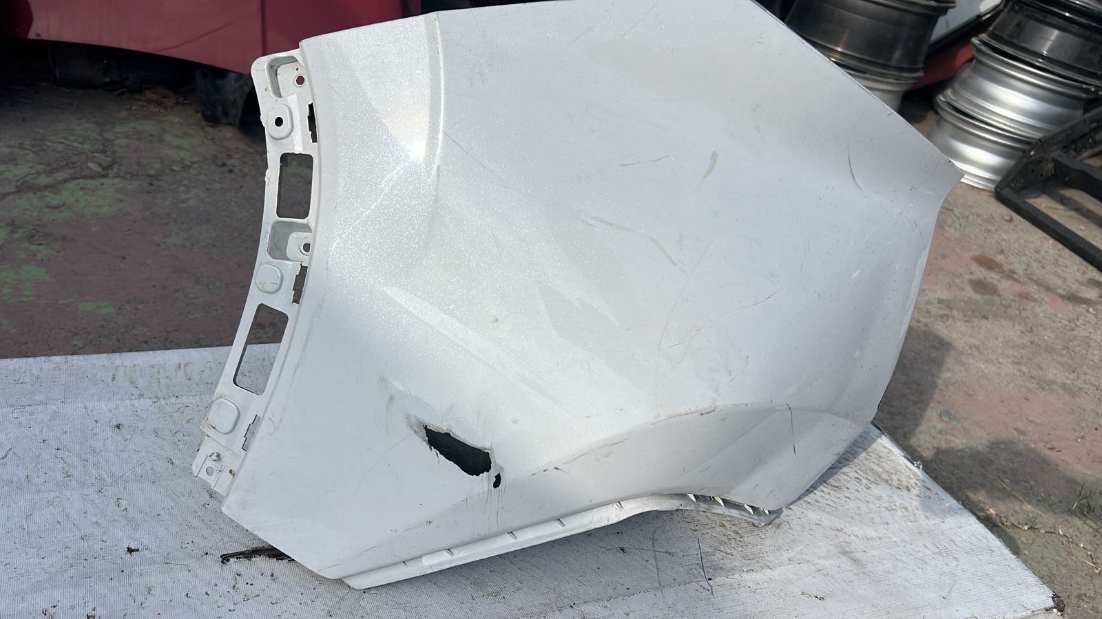 Moldura Izquierda Parachoque Trasero Omoda C5 (24-26) - Imagen 2