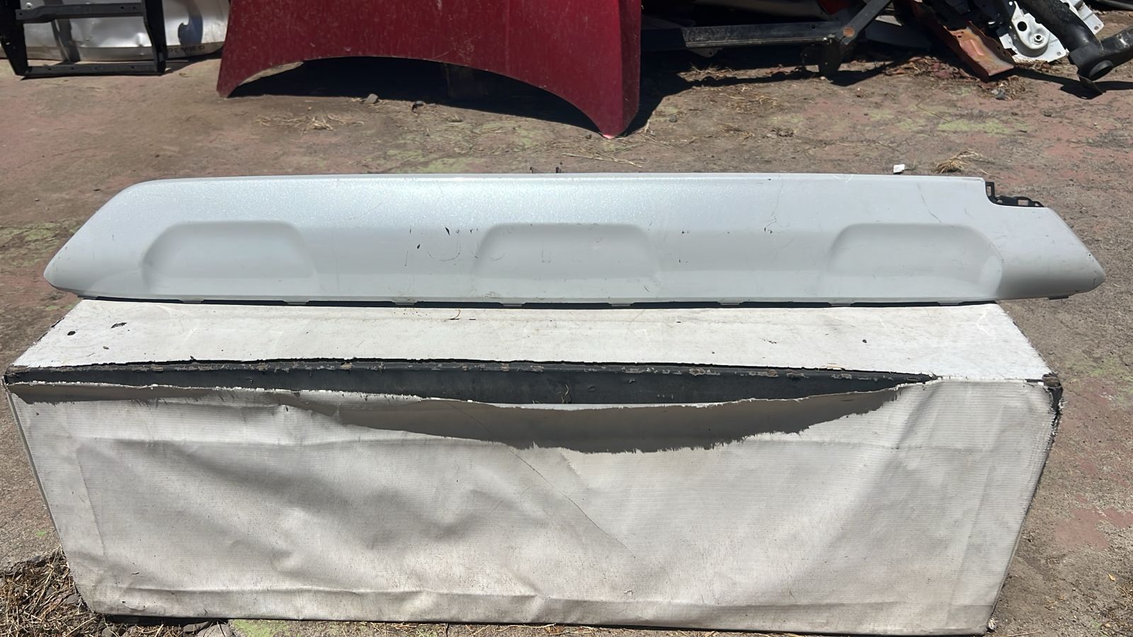 MOLDURA PARACHOQUE TRASERO TOYOTA COROLLA CROSS (22-25)