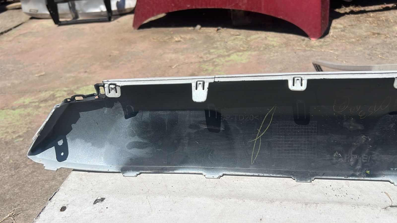 Moldura Parachoque Trasero Toyota Corolla Cross (22-25) - Imagen 6