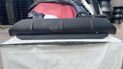 MOLDURA PARACHOQUE TRASERO TOYOTA YARIS CROSS (24-26)