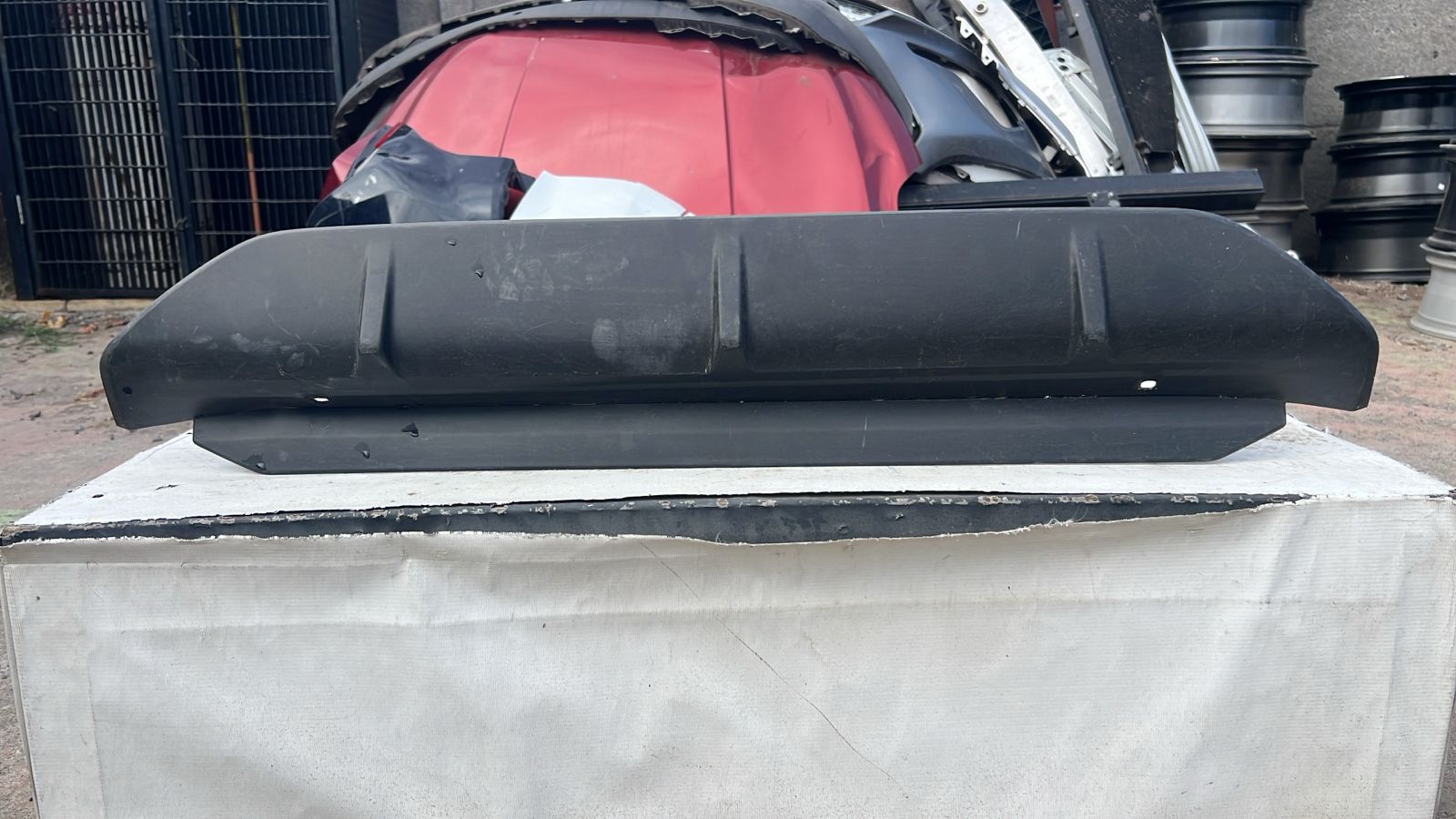 MOLDURA PARACHOQUE TRASERO TOYOTA YARIS CROSS (24-26)