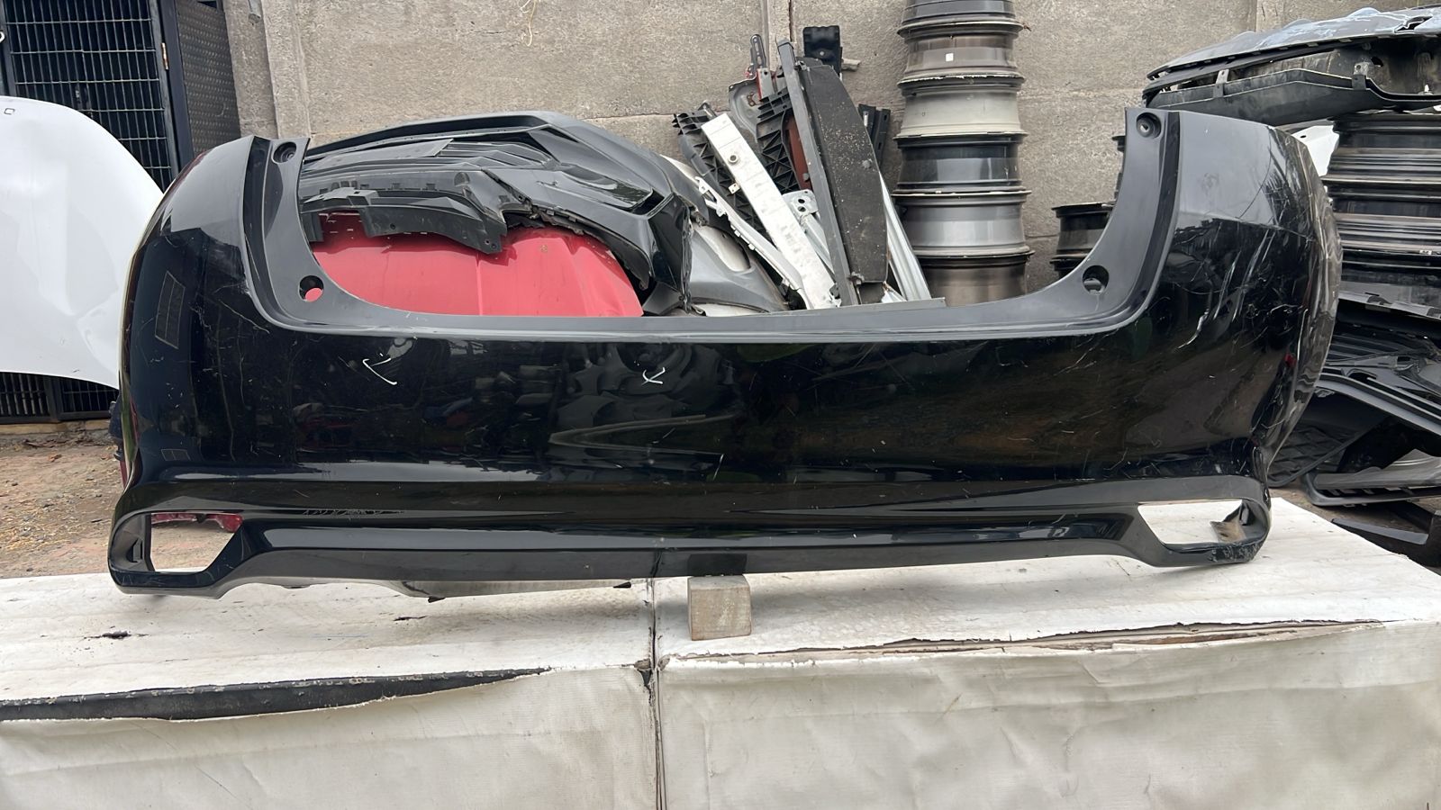 PARACHOQUE TRASERO TOYOTA YARIS SPORT (18-22)